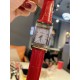 新款积家经典翻转系列高级女士腕表[飞吻][飞吻]精钢表壳，独特设计180度旋转翻盖，内置瑞士石英机芯，走时精准稳定！真皮表带，尺寸1比1[色][色]尺寸：23*34mm 厚度：13.5mm】
