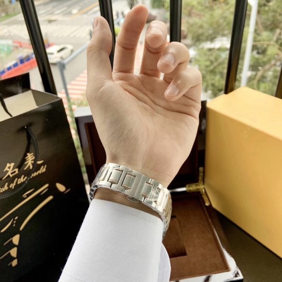 浪琴-LONGINES‼钨钢圈口最新力作类型:精致款男士腕表(更卓越)【钨钢圈口】全新面世!表带:316精钢表带(更舒适)机芯:顶级机械机芯(稳定)材料:蓝宝石水晶镜面(耐磨)真男士睿智风范 立体感强 特别设计 载誉归来尺寸:直径40mm厚12mm高清实拍!质量保证! 浪琴-LONGINES‼钨钢圈口最新力作类型:精致款男士腕表(更卓越)【钨钢圈口】全新面世!表带:316精钢表带(更舒适)机芯:顶级机械机芯(稳定)材料:蓝宝石水晶镜面(耐磨)真男士睿智风范 立体感强 特别设计 载誉归来尺寸:直径40mm厚12mm高清实拍!质量保证!