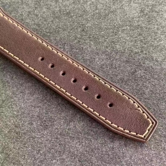 IWC 万国 钛灰 马克系列，日本全自动机械腕表，现震撼来袭，越带越有质感，尺寸39mm！棕色意大利小牛皮表带！