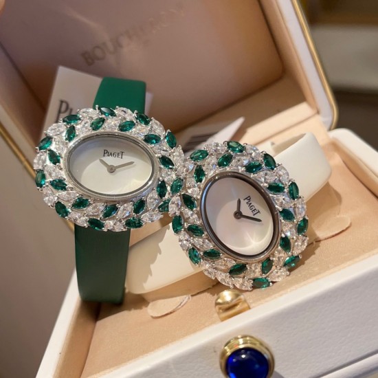 伯爵-PIAGET 全新高级珠宝系列,18K白金.玫瑰金,镶饰两圈马眼型切割美钻一圈22颗(约3.84克拉)-共44颗高级珠宝制作的一大挑战;钻石散发的耀眼光芒,皮带采用轻柔的缎面材质,与钻石造型形成优雅对比。原装尺寸31 X37 mm 伯爵-PIAGET 全新高级珠宝系列,18K白金.玫瑰金,镶饰两圈马眼型切割美钻一圈22颗(约3.84克拉)-共44颗高级珠宝制作的一大挑战;钻石散发的耀眼光芒,皮带采用轻柔的缎面材质,与钻石造型形成优雅对比。原装尺寸31 X37 mm