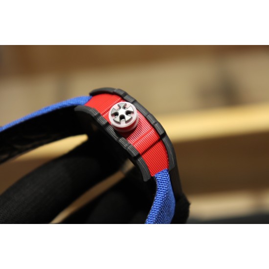 理查德米勒 Richard Mille RM67-02跳高之王冠军款 1:1精准开模 采用100%的(NTPT碳纤维/陶瓷材料)制造 形成表壳上的特殊纹理 搭载原装西铁城全自动机械机芯 摆幅28800 无论壳身大小零散小件也是精心设计 技术成熟并独具动感的线条设计优点 搭配特色尼龙表带 尺寸48X42mm!!! 理查德米勒 Richard Mille RM67-02跳高之王冠军款 1:1精准开模 采用100%的(NTPT碳纤维/陶瓷材料)制造 形成表壳上的特殊纹理 搭载原装西铁城全自动机械机芯 摆幅28800 无论壳身大小零散小件也是精心设计 技术成熟并独具动感的线条设计优点 搭配特色尼龙表带 尺寸48X42mm!!!