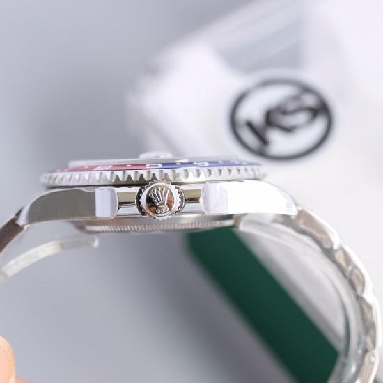 顶级做工KS出品:新款ROLEX劳力士格林尼治型ll系列m126719blro-0002腕表!【表镜】抗刮损蓝水晶玻璃,防反光凸透式放大日历窗【表壳】上链表冠,旋入式三扣锁三重防水系统【机芯】稳定复刻2836自动机械机芯、【表带】蚝式三节表链【尺寸】40x13mm,蓝宝石镜面,超强夜光,折叠扣,防水大于100米 顶级做工KS出品:新款ROLEX劳力士格林尼治型ll系列m126719blro-0002腕表!【表镜】抗刮损蓝水晶玻璃,防反光凸透式放大日历窗【表壳】上链表冠,旋入式三扣锁三重防水系统【机芯】稳定复刻2836自动机械机芯、【表带】蚝式三节表链【尺寸】40x13mm,蓝宝石镜面,超强夜光,折叠扣,防水大于100米