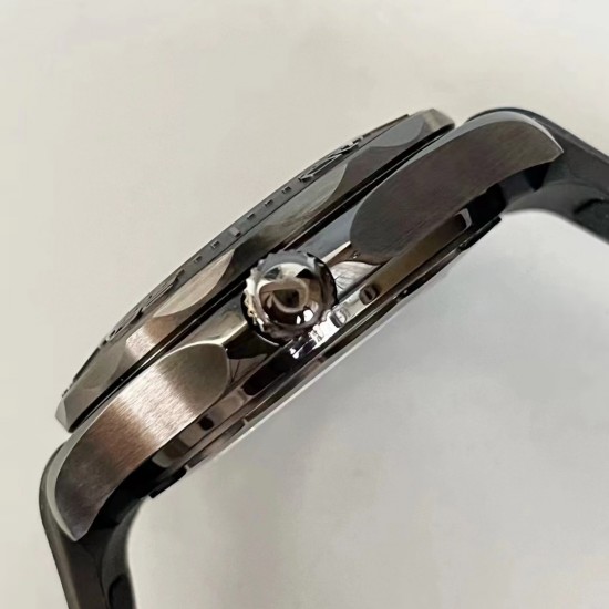VS 钱包从厚干到薄的墨黑300 PL1 【墨黑海马,桀骜登场】新品 欧米茄 OMEGA 海马系列300米墨黑。表圈、表盘均采用黑色氧化锆1Zr021陶瓷制成。镂空指针及12点位的圆点, 均覆有Super-LumiNova夜光涂层。机芯的运转美态清晰可见。透过采用波纹边缘设计的蓝宝石玻璃表背,可以欣赏到8806定制机芯。 VS 钱包从厚干到薄的墨黑300 PL1 【墨黑海马,桀骜登场】新品 欧米茄 OMEGA 海马系列300米墨黑。表圈、表盘均采用黑色氧化锆1Zr021陶瓷制成。镂空指针及12点位的圆点, 均覆有Super-LumiNova夜光涂层。机芯的运转美态清晰可见。透过采用波纹边缘设计的蓝宝石玻璃表背,可以欣赏到8806定制机芯。