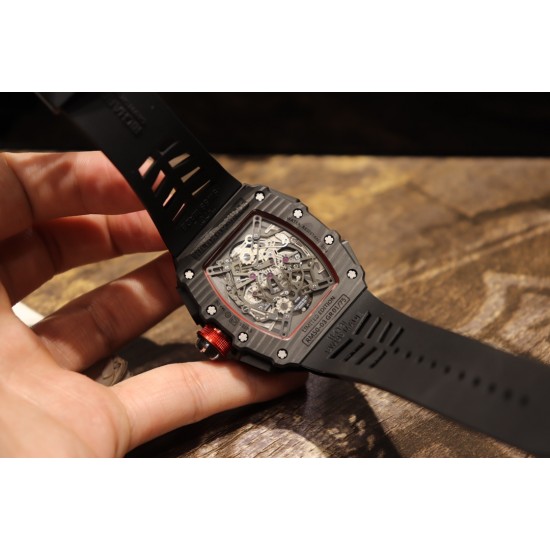理查德米勒 Richard Mille⌚️碳纤维壳43*50毫米 一如既往防水胶带配原装折叠扣 极具个性与夸张的表壳表盘设计只为遇见个性独特的你 一如既往的酷 ! 理查德米勒 Richard Mille⌚️碳纤维壳43*50毫米 一如既往防水胶带配原装折叠扣 极具个性与夸张的表壳表盘设计只为遇见个性独特的你 一如既往的酷 !