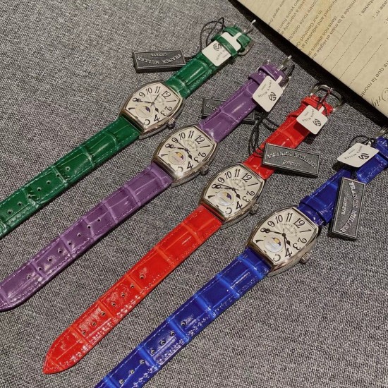 法兰克穆勒-FRANCK MULLER(FM)LADIESCOLLECTION系列,瑞士石英机芯,日月星辰 进口意大利牛皮制作仿真鳄鱼皮,光泽度饱满,尺寸32x43mm 厚度8mm 法兰克穆勒-FRANCK MULLER(FM)LADIESCOLLECTION系列,瑞士石英机芯,日月星辰 进口意大利牛皮制作仿真鳄鱼皮,光泽度饱满,尺寸32x43mm 厚度8mm