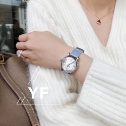 实拍《YF》萧邦（五钻小号无日历）HAPPY DIAMONDS 七彩圣诞主题 符合接下来圣诞跨年的气氛 每一颗钻石都是最好的礼物 心向自由 与快乐不期而遇。