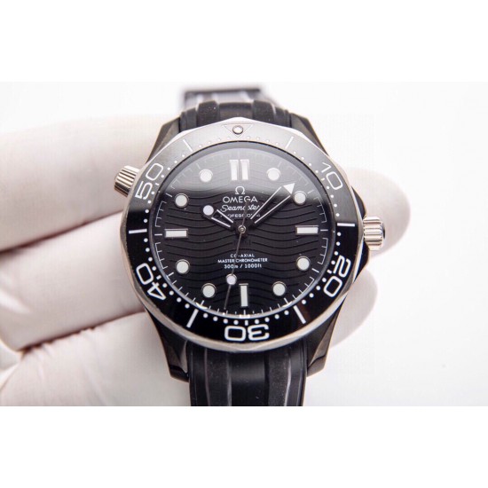 OMEGA 欧米茄 墨黑陶瓷系列300米潜水腕表全网独家品质。【机芯】搭载以全新日本原装进口西铁城全自动机械机芯!【玻璃】高清双卜蓝宝石玻璃【陶瓷圈】采用进口陶瓷圈搭配12点蓝宝石月光珠(美观/高级)【指针】Super-LumiNova夜光涂层,蓝绿双色夜光,分针绿色夜光显示配合表圈绿色夜光点用于潜水氧气倒计时【陀片】对应原版8806金属陀片【字面】对应专柜海马300瓷面工艺【表壳】采用316L精钢表壳,搭载同级唯一陶瓷原装单向旋转计时圈口。表壳侧面泄压阀跟原装一致。表径42mm! OMEGA 欧米茄 墨黑陶瓷系列300米潜水腕表全网独家品质。【机芯】搭载以全新日本原装进口西铁城全自动机械机芯!【玻璃】高清双卜蓝宝石玻璃【陶瓷圈】采用进口陶瓷圈搭配12点蓝宝石月光珠(美观/高级)【指针】Super-LumiNova夜光涂层,蓝绿双色夜光,分针绿色夜光显示配合表圈绿色夜光点用于潜水氧气倒计时【陀片】对应原版8806金属陀片【字面】对应专柜海马300瓷面工艺【表壳】采用316L精钢表壳,搭载同级唯一陶瓷原装单向旋转计时圈口。表壳侧面泄压阀跟原装一致。表径42mm!
