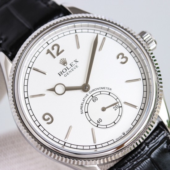 劳力士 ROLEX 恒动1908型,m52508-0006小秒型腕表,是劳力士几百年来第一款透底腕表,腕表尺寸:39mm,独家定制Cal.7140原装机芯,功能外表做到和原装一致;走时精准稳定性! 3. 红金技术,厚度达到包金一般的标准,腕表重量优化! 4.搭配意大利小牛皮,双褶扣,皮质柔软细腻更加贴合手腕给您带来舒适的佩戴感! 劳力士 ROLEX 恒动1908型,m52508-0006小秒型腕表,是劳力士几百年来第一款透底腕表,腕表尺寸:39mm,独家定制Cal.7140原装机芯,功能外表做到和原装一致;走时精准稳定性! 3. 红金技术,厚度达到包金一般的标准,腕表重量优化! 4.搭配意大利小牛皮,双褶扣,皮质柔软细腻更加贴合手腕给您带来舒适的佩戴感!