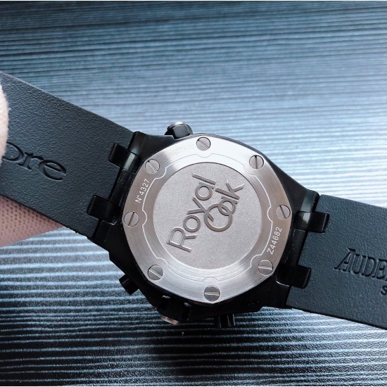 男款⌚️品牌:爱彼-AP皇家橡树 五针多功能男士石英腕表,高级蓝宝石镜面,全自动进口多功能计时跑秒石英机芯,走时稳定0时差 配备顶级316L精钢钢壳,原装天然橡胶表带,搭配原装扣 尺寸43mm,三杰精心推荐男士多功能计时跑秒石英腕表 SJ为你精心打造超真实实物图拍摄 让你超真实实物图体验 男款⌚️品牌:爱彼-AP皇家橡树 五针多功能男士石英腕表,高级蓝宝石镜面,全自动进口多功能计时跑秒石英机芯,走时稳定0时差 配备顶级316L精钢钢壳,原装天然橡胶表带,搭配原装扣 尺寸43mm,三杰精心推荐男士多功能计时跑秒石英腕表 SJ为你精心打造超真实实物图拍摄 让你超真实实物图体验