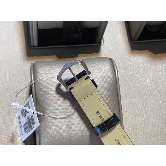 ⚠️XF白光壳 间玫壳 女装有货实拍【XF新款】有故事的腕表 卡地亚 山度士 最时髦的方表,全新升级v2版本 最新,最薄,最轻,最准!一比一正品复刻,完美还原正品魅力!进口石英机芯,不像机械表那样易出故障,零误差,近无返修。情侣款:大号43.531.4毫米,小号38 x 27.5毫米。 ⚠️XF白光壳 间玫壳 女装有货实拍【XF新款】有故事的腕表 卡地亚 山度士 最时髦的方表,全新升级v2版本 最新,最薄,最轻,最准!一比一正品复刻,完美还原正品魅力!进口石英机芯,不像机械表那样易出故障,零误差,近无返修。情侣款:大号43.531.4毫米,小号38 x 27.5毫米。