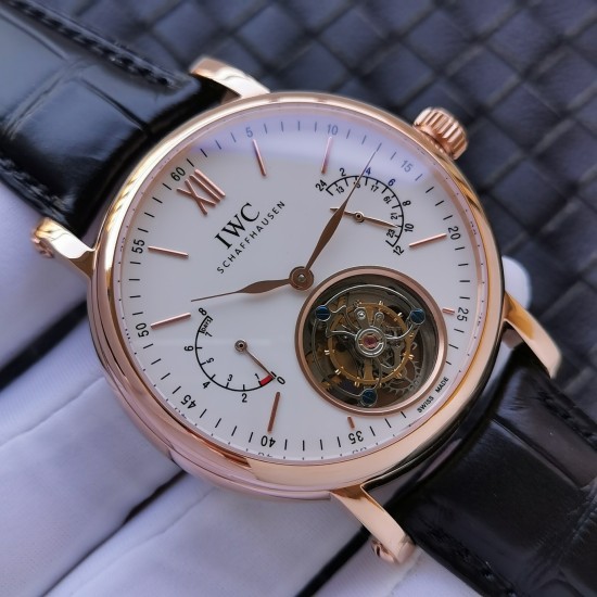 新品IWC万国自动陀飞轮原厂尺寸43mm*12.5mm,采用高透光蓝宝玻璃进口小牛皮动能显示最高7天,24小时显示商务休闲两不误,成功人士标配 新品IWC万国自动陀飞轮原厂尺寸43mm*12.5mm,采用高透光蓝宝玻璃进口小牛皮动能显示最高7天,24小时显示商务休闲两不误,成功人士标配