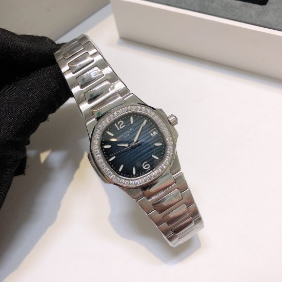 实拍 百达翡丽 鹦鹉系列机芯,瑞士石英女款.直径:32.5mm镜面:顶级蓝宝石镜面 材质:手工镶钻 字面超强夜光。精致表壳,搭配316L精钢带原庄专用扣。 实拍 百达翡丽 鹦鹉系列机芯,瑞士石英女款.直径:32.5mm镜面:顶级蓝宝石镜面 材质:手工镶钻 字面超强夜光。精致表壳,搭配316L精钢带原庄专用扣。