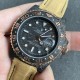 Diw新作勞力士超限量GMT-MASTER II Diw团队重新制作了碳纤维表壳,同时包含表圈、面盘等零件也全都是碳纤维材质,其中碳纤维表圈上数字刻度首次采用全新碳纤维植丁技术(非填油)塑造丰富视觉层次,质感细腻。透视底盖可清楚展示正反快速调日历的劳力士专属cal.3186机芯。搭配柔软魔术贴表带和一体碳纤维表扣。首批量产提供4种颜色表盘可选,5种不同颜色风格表带。 Diw新作勞力士超限量GMT-MASTER II Diw团队重新制作了碳纤维表壳,同时包含表圈、面盘等零件也全都是碳纤维材质,其中碳纤维表圈上数字刻度首次采用全新碳纤维植丁技术(非填油)塑造丰富视觉层次,质感细腻。透视底盖可清楚展示正反快速调日历的劳力士专属cal.3186机芯。搭配柔软魔术贴表带和一体碳纤维表扣。首批量产提供4种颜色表盘可选,5种不同颜色风格表带。