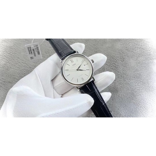 IWC 万国 波涛菲诺 系列!316L精钢表壳顶级打磨,表耳R弧度同步原装够大,线条更优美,表壳与底盖衔接完美,定制日历字体及粗细 绅士商务休闲首选! IWC 万国 波涛菲诺 系列!316L精钢表壳顶级打磨,表耳R弧度同步原装够大,线条更优美,表壳与底盖衔接完美,定制日历字体及粗细 绅士商务休闲首选!