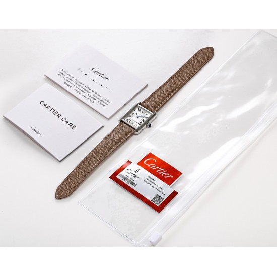 新花样~大象灰 卡地亚超薄坦克Cartier Tank Solo系列,一款百搭性价比又高的手表 进口瑞士石英机芯,圆珠形表冠,镶嵌一颗凸圆形合成尖晶石,镀银珠光表盘,罗马数字时标,剑形蓝钢指针,蓝宝石水晶镜面,搭配意大利牛皮表带。直径:小号2431mm,中号2734mm。 新花样~大象灰 卡地亚超薄坦克Cartier Tank Solo系列,一款百搭性价比又高的手表 进口瑞士石英机芯,圆珠形表冠,镶嵌一颗凸圆形合成尖晶石,镀银珠光表盘,罗马数字时标,剑形蓝钢指针,蓝宝石水晶镜面,搭配意大利牛皮表带。直径:小号2431mm,中号2734mm。