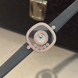 品牌：Chopard-萧邦最新款方形Happy Diamonds❤️瑞士原厂石英机芯 五颗快乐钻石在表盘自由流动  电镀18k金好货不等人哦～[机智]