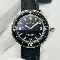 ZF Factory典藏精品【雄浑宽厚，大家风范】宝珀超级夜光，宽厚的表壳设计，优雅的蓝宝石表圈，成就潜水鼻祖！是一款难得的腕表！1⃣️【技术难点】采用蓝宝石打造的表圈口是腕表最有价值的部分，蓝宝石的硬度相当，脆点诡异，十分难处理，要达到原装灵气逼人且纤薄有力的效果，成品率只能控制在3到5层左右。2⃣️【精髓所在】霸气侧漏的表壳做工十分精湛，每一道抛光或是拉丝，都经过ZF制表师耐心的处理。确保效果和神韵都能和正品相随。ZF出品，必属精品。50寻，您值得拥有！