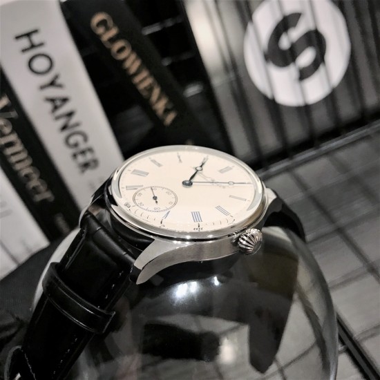 IWC万国系列：葡萄牙经典琼斯之剑尺寸：44mm 机芯：原装复刻手动上链机芯表壳材质：不绣精钢三度防水!   原装开模!原装复刻锅盖型强化玻璃!