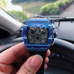 RichardMille 理查德•米勒 J11  (腕表型号:RM11-03)艺术提升了全新层次  顶级碳纤维壳套  搭载大日历 计时 飞返/逆跳多功能全自动机械机芯 进口橡胶表带 原装折叠扣 尺寸50X40mm展现着理查品牌的高端与经典！三杰精致推荐男士机械腕表 SJ为你精心打造超真实实物图拍摄