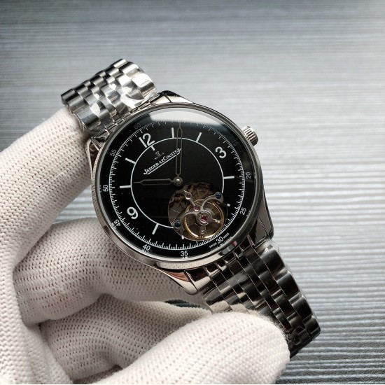 积家JaegerLecoultre A26 大师系列,精品男士腕表,简约两针搭载飞轮设计,尊贵大气,绅士风范,卓越品质,热卖全城。采用全自动机械机芯,顶级316精钢表壳,进口小牛皮表带,矿物质超强镜面,尺寸43*12 三杰精致推荐男士机械腕表 SJ为你精心打造超真实实物图拍摄 积家JaegerLecoultre A26 大师系列,精品男士腕表,简约两针搭载飞轮设计,尊贵大气,绅士风范,卓越品质,热卖全城。采用全自动机械机芯,顶级316精钢表壳,进口小牛皮表带,矿物质超强镜面,尺寸43*12 三杰精致推荐男士机械腕表 SJ为你精心打造超真实实物图拍摄
