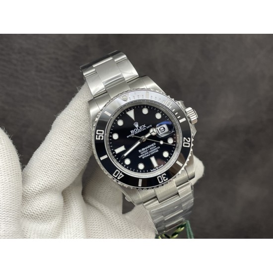 VS新款劳力士水鬼预售。41mm全新壳型正品开模(不是拿40mm壳改的),搭载全新3235机芯,72小时动能储存。没错,72小时。市面3235机芯,2824/2836实际动能储存时间在38小时左右,只能放一个晚上。全新3235机芯实测可放一个周末不停,真正的一劳永逸。首批享三年内配件五折升级服务,畅享无虑,升级无忧。 VS新款劳力士水鬼预售。41mm全新壳型正品开模(不是拿40mm壳改的),搭载全新3235机芯,72小时动能储存。没错,72小时。市面3235机芯,2824/2836实际动能储存时间在38小时左右,只能放一个晚上。全新3235机芯实测可放一个周末不停,真正的一劳永逸。首批享三年内配件五折升级服务,畅享无虑,升级无忧。
