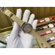 实拍 v18出品 狠货来袭 积家 约会大师 升级版最新24小时日月星辰 日月分明 女士腕表 珠宝镶钻设计风格首次使用高级珠宝的爪镶工艺而非常罕见轨道镶嵌!采用锆石材料。鲜艳光泽强!壳套:珠宝镶钻表壳、316L精钢玻璃:采用蓝宝石水晶表镜表盘:珍珠母贝镶钻表盘、台湾厂立体数字真钉立体!太阳月亮浮现出立体效果24小时日月分明表带:美洲鳄鱼皮表带尺寸:直径36mm,厚度8.8mm机芯:瑞士进口机芯体现出高贵优雅气质、材质进口质量保证零0⃣返修 实拍 v18出品 狠货来袭 积家 约会大师 升级版最新24小时日月星辰 日月分明 女士腕表 珠宝镶钻设计风格首次使用高级珠宝的爪镶工艺而非常罕见轨道镶嵌!采用锆石材料。鲜艳光泽强!壳套:珠宝镶钻表壳、316L精钢玻璃:采用蓝宝石水晶表镜表盘:珍珠母贝镶钻表盘、台湾厂立体数字真钉立体!太阳月亮浮现出立体效果24小时日月分明表带:美洲鳄鱼皮表带尺寸:直径36mm,厚度8.8mm机芯:瑞士进口机芯体现出高贵优雅气质、材质进口质量保证零0⃣返修