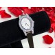 萧邦新款 LHEURE DU DIAMANT MEDIUM OVAL 此款LHeure du Diamant 椭圆形切割雕纹镶钻表盘 环以点缀钻石的表圈 优雅气韵 时尚风格和萧邦精湛的手工艺尽显无遗 光华耀目 MM™ 白玫同价 萧邦新款 LHEURE DU DIAMANT MEDIUM OVAL 此款LHeure du Diamant 椭圆形切割雕纹镶钻表盘 环以点缀钻石的表圈 优雅气韵 时尚风格和萧邦精湛的手工艺尽显无遗 光华耀目 MM™ 白玫同价