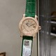 实拍 为你带来快乐——推出萧邦chopard Happy Sport满钻腕表！①卓越时计源于精湛工艺，双层蓝宝水晶玻璃之间，7颗施华洛世奇快乐彩钻活灵活现，完美诠释原装的韵味和感觉，镶满钻的表壳比例匀称，做工精湛，颗颗美钻饱满挺拔。②字面为了追求完美，耗时耗力，每一个刻度和英文logo都经过多次的独立开模，耗费多套模板，为你带来最接近原装的字面效果！③机芯采用进口石英机芯走时精准，④表带方面，为追求极致以及每一位客户的体验感，不惜成本采用牛皮皮表带，为你带来最高的体验手感制表技艺和宝石镶嵌完美融合！