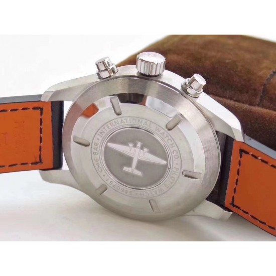 ZF出品 IWC 万国 3777飞行员计时系列,机芯同步原装,表针尾部微微弯曲,双面防眩晕蓝色镀膜。成就此非凡经典!腕表尺寸43mmX15mm! ZF出品 IWC 万国 3777飞行员计时系列,机芯同步原装,表针尾部微微弯曲,双面防眩晕蓝色镀膜。成就此非凡经典!腕表尺寸43mmX15mm!
