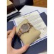 《YF出品》萧邦Happy Diamonds系列在女士腕表当中非常具有标志性,这款腕表拥有36和30毫米的腕表直径,对于大部分女士来说这个尺寸刚刚好。极具标志性的表壳设计搭配银色表盘,盘面上转动的钻石是萧邦Happy Diamonds最大的亮点设计所在。腕表搭载了自动上链机芯,能够为腕表提供42个小时的动力储存。。。YF臻品(2021新鲜上市):萧邦HAPPY DIAMONDS系列274893-5003腕表(精钢-玫瑰金-白色贝壳表盘,7颗彩色活动钻石,2892-2全自动机械,36毫米) 《YF出品》萧邦Happy Diamonds系列在女士腕表当中非常具有标志性,这款腕表拥有36和30毫米的腕表直径,对于大部分女士来说这个尺寸刚刚好。极具标志性的表壳设计搭配银色表盘,盘面上转动的钻石是萧邦Happy Diamonds最大的亮点设计所在。腕表搭载了自动上链机芯,能够为腕表提供42个小时的动力储存。。。YF臻品(2021新鲜上市):萧邦HAPPY DIAMONDS系列274893-5003腕表(精钢-玫瑰金-白色贝壳表盘,7颗彩色活动钻石,2892-2全自动机械,36毫米)
