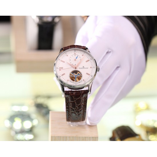 【品牌】积家【机芯】全自动机械机芯【材料】矿物质超强镜面【尺寸】直径42mm厚12mm