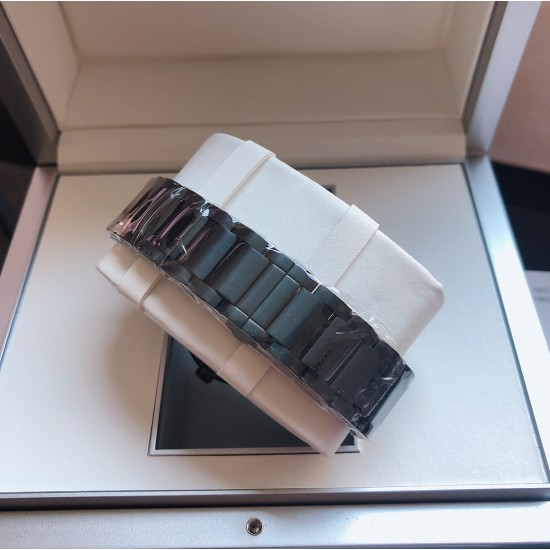 IWC 万国 R42 海洋时计公园系列腕表,采用IWC潜水系统,同样适合用于陆地探险。海洋时计色彩雅致,外形霸气,同样适合日常佩戴。尺寸的42mm,实力复刻,装载进口机芯,自动机械,(零返修)蓝宝石镜面,904L精钢材质,淬火钢针锋芒所向。超强夜光 三杰精致推荐男士机械腕表 SJ为你精心打造超真实实物图拍摄 IWC 万国 R42 海洋时计公园系列腕表,采用IWC潜水系统,同样适合用于陆地探险。海洋时计色彩雅致,外形霸气,同样适合日常佩戴。尺寸的42mm,实力复刻,装载进口机芯,自动机械,(零返修)蓝宝石镜面,904L精钢材质,淬火钢针锋芒所向。超强夜光 三杰精致推荐男士机械腕表 SJ为你精心打造超真实实物图拍摄