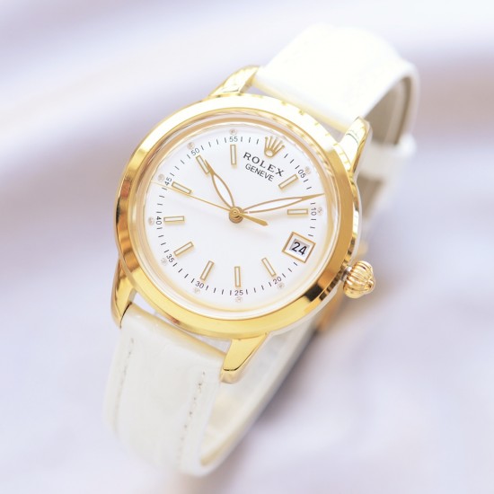 爆款推荐演绎百变女神,年度最佳女款 劳力士新款ROLEX 时尚女表 简约三针 夜时超强夜光独特3⃣️字位日历 1⃣️团队历时9个月精心设计,敢为人先,力求完美,突破多层技术瓶颈 2️⃣ 市场独家最新锅盖玻璃材质,超强的3D立体感,超薄工艺,直径35mm3️⃣款式采用原装9015机芯(非国产),每小时振频28800次,零返修质量✅4️⃣款式搭配意大利牛皮让手腕更贴合舒适! 爆款推荐演绎百变女神,年度最佳女款 劳力士新款ROLEX 时尚女表 简约三针 夜时超强夜光独特3⃣️字位日历 1⃣️团队历时9个月精心设计,敢为人先,力求完美,突破多层技术瓶颈 2️⃣ 市场独家最新锅盖玻璃材质,超强的3D立体感,超薄工艺,直径35mm3️⃣款式采用原装9015机芯(非国产),每小时振频28800次,零返修质量✅4️⃣款式搭配意大利牛皮让手腕更贴合舒适!