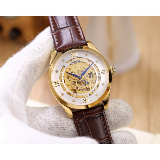 欧米茄-OMEGA2018独家订制新品 全新名典系列镂空男士腕表 GD原版 专注西铁城新机 最大限还原正品 搭载全新两针半镂空西铁城82S5金机 316L精钢表壳 修正优美壳身 压弧表盘 深度防水 可放心游泳 拱形高清通透玻璃（可选蓝宝石玻璃） 精钢表链或意大利小牛皮表带可选[玫瑰][玫瑰][玫瑰]尺寸：39.5/12mm