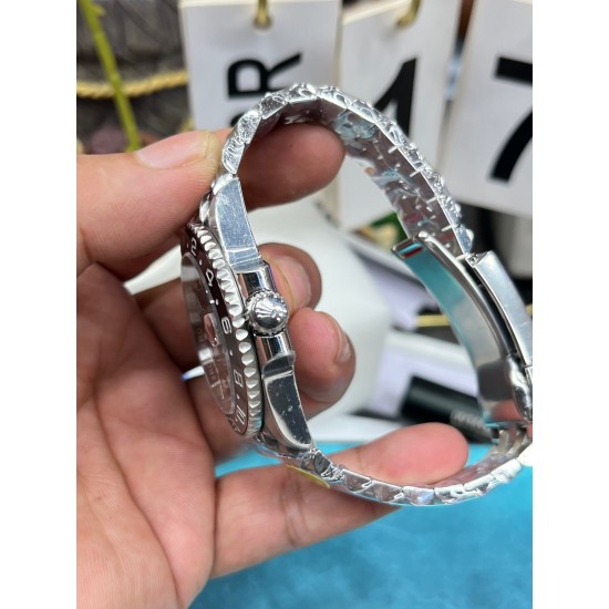 灰皮蛋圈!ROLEX 劳力士 格林尼治GMT型一体机3285机芯,904L精钢40mm 全黑圈,国米圈,可乐圈,雪碧圈,沙士圈,皮蛋圈全线齐全!配件都是采用最顶级的材质跟Clean厂同源! 灰皮蛋圈!ROLEX 劳力士 格林尼治GMT型一体机3285机芯,904L精钢40mm 全黑圈,国米圈,可乐圈,雪碧圈,沙士圈,皮蛋圈全线齐全!配件都是采用最顶级的材质跟Clean厂同源!