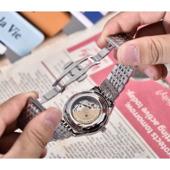 劳力士-ROLEX精品男士腕表搭载全自动机械(西铁城8215)矿物质耐磨镜面精钢表带精湛品质 尊贵高雅 卓尔不凡 腕表风范直径42mm 厚度11mm‼ 劳力士-ROLEX精品男士腕表搭载全自动机械(西铁城8215)矿物质耐磨镜面精钢表带精湛品质 尊贵高雅 卓尔不凡 腕表风范直径42mm 厚度11mm‼