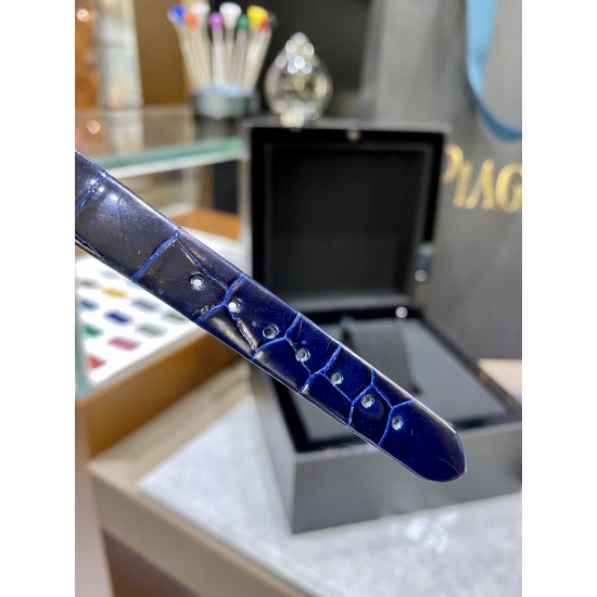 RF厂伯爵新款小号26mm。Limelight Gala系列的女性钻石手表是绝对诱惑的标志,表盘独特的6与9的造型,混合艺术,设计和珠宝,他们赞扬充满活力和大胆女性气质。在伯爵的眼里,每一位演绎人生故事的女主角,都注定拥有出众魅力!别出心裁,不断进阶超越。尺寸26mm 机芯:瑞士朗达机芯 玻璃:蓝宝石镜面 皮带:美洲鳄鱼皮 RF厂伯爵新款小号26mm。Limelight Gala系列的女性钻石手表是绝对诱惑的标志,表盘独特的6与9的造型,混合艺术,设计和珠宝,他们赞扬充满活力和大胆女性气质。在伯爵的眼里,每一位演绎人生故事的女主角,都注定拥有出众魅力!别出心裁,不断进阶超越。尺寸26mm 机芯:瑞士朗达机芯 玻璃:蓝宝石镜面 皮带:美洲鳄鱼皮