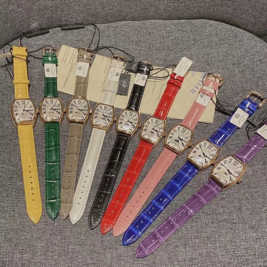 法兰克穆勒-FRANCK MULLER(FM)LADIESCOLLECTION系列,瑞士石英机芯,日月星辰 进口意大利牛皮制作仿真鳄鱼皮,光泽度饱满,尺寸32x43mm 厚度8mm 法兰克穆勒-FRANCK MULLER(FM)LADIESCOLLECTION系列,瑞士石英机芯,日月星辰 进口意大利牛皮制作仿真鳄鱼皮,光泽度饱满,尺寸32x43mm 厚度8mm