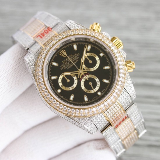 少量到货!新款 劳力士 ROLEX 宇宙计时型迪通拿满天星40系列——904精钢密镶钻款 1⃣️整表密集镶满顶级的施华洛世奇美钻,秒杀其它现有版本的细节和做工!2⃣️厚度13.5mm,采用7750机芯,一档调时,中间不再有日历空档,计时功能一切正常使用!3⃣️超级904钢材质,蓝宝石镜面!4⃣️每条表带和侧边也是镶满钻,真正做到表带镶满无边的工艺!游戏 每个细节都做到了极致!欢迎品鉴! 少量到货!新款 劳力士 ROLEX 宇宙计时型迪通拿满天星40系列——904精钢密镶钻款 1⃣️整表密集镶满顶级的施华洛世奇美钻,秒杀其它现有版本的细节和做工!2⃣️厚度13.5mm,采用7750机芯,一档调时,中间不再有日历空档,计时功能一切正常使用!3⃣️超级904钢材质,蓝宝石镜面!4⃣️每条表带和侧边也是镶满钻,真正做到表带镶满无边的工艺!游戏 每个细节都做到了极致!欢迎品鉴!