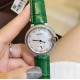 卡地亚 CARTIER 蓝气球奢华系列,316L精钢材质,简约又别具品味,摒弃了现代盛行的繁复华丽的修饰,以简约重新诠释唯美,打造独家高品质,采用高级珍珠贝母制作出表盘,优雅精致高贵气质尽显无漏。尺寸36mm*12mm。 卡地亚 CARTIER 蓝气球奢华系列,316L精钢材质,简约又别具品味,摒弃了现代盛行的繁复华丽的修饰,以简约重新诠释唯美,打造独家高品质,采用高级珍珠贝母制作出表盘,优雅精致高贵气质尽显无漏。尺寸36mm*12mm。
