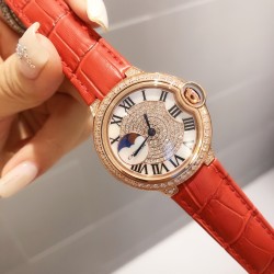 卡地亚女士蓝气球满钻系列，石英腕表齐色出货[色]伦敦时尚风格 日月星辰大框显示 星空运转 时间流淌 特殊工艺切割方钻 镶嵌圈口 个性 完美 搭载瑞士原装进口石英机芯 走时精准 进口高亮漆牛皮带  卡地亚原装折叠扣 直径36mm 厚8mm 「购买请认准独家背景实物细节拍摄」
