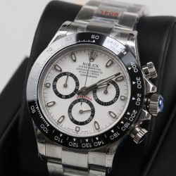 GM超神之作 ROLEX DAYTONA劳力士迪通拿904L全新最强版本 1:完美修改了避针高底位置与正品一致2:904L表扣更细腻更完美3:市面上唯一做出了与正品质感一致的包超薄金属钢片的oysterflex胶带【能与正品互换通用 质感相符】[拳头][拳头][拳头]完美修正十年间所有副本的不足和缺陷，陶瓷圈口！4130机芯，攻克机芯厚度，使壳身厚度达到与正品一致，壳身和字面颜色更细腻做出了与正品一致的视觉效果，并搭配劳力士专用盒子。【GM出品】