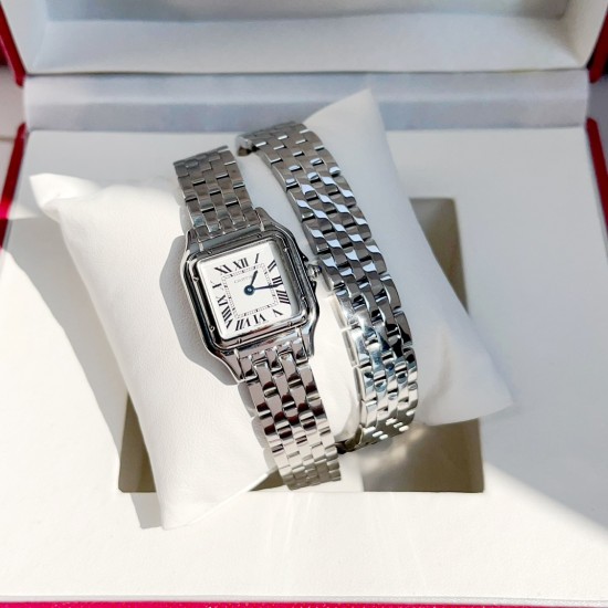 Panthre de Cartier / double chain Width 22mm.Length 30mm. Chain length 44cm卡地亚猎豹系列腕表/双圈表链宽度22mm 长度30mm 链条长度44cm瑞士进口石英机芯,316L精钢表壳表链。蓝晶石表冠,蓝宝石镜面,淬火钢蓝指针,双圈环绕链条,便捷珠宝扣。 Panthre de Cartier / double chain Width 22mm.Length 30mm. Chain length 44cm卡地亚猎豹系列腕表/双圈表链宽度22mm 长度30mm 链条长度44cm瑞士进口石英机芯,316L精钢表壳表链。蓝晶石表冠,蓝宝石镜面,淬火钢蓝指针,双圈环绕链条,便捷珠宝扣。