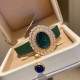 伯爵-PIAGET 全新高级珠宝系列,18K白金.玫瑰金,镶饰两圈马眼型切割美钻一圈22颗(约3.84克拉)-共44颗高级珠宝制作的一大挑战;钻石散发的耀眼光芒,皮带采用轻柔的缎面材质,与钻石造型形成优雅对比。原装尺寸31 X37 mm 伯爵-PIAGET 全新高级珠宝系列,18K白金.玫瑰金,镶饰两圈马眼型切割美钻一圈22颗(约3.84克拉)-共44颗高级珠宝制作的一大挑战;钻石散发的耀眼光芒,皮带采用轻柔的缎面材质,与钻石造型形成优雅对比。原装尺寸31 X37 mm