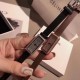 伯爵LIMELIGHT系列G0A39200 女士腕表 原装瑞士石英机芯 316L精钢表壳 蓝宝石玻璃镜面 娟丝表带 直径15mm*31mm (市场最高版本)该款腕表备受女性喜爱,在不同的场合映耀着她们各自的独特个性与迷人风 伯爵LIMELIGHT系列G0A39200 女士腕表 原装瑞士石英机芯 316L精钢表壳 蓝宝石玻璃镜面 娟丝表带 直径15mm*31mm (市场最高版本)该款腕表备受女性喜爱,在不同的场合映耀着她们各自的独特个性与迷人风