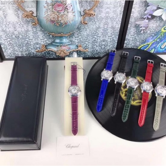 ❤️ 情人节佳选专柜新款彩虹T钻 强势开卖萧邦HAPPYDIAMONDS 机械 鳄鱼皮版本 实在是过分美丽 一眼就怦然心动 超美全网唯一最新专柜版本无疑了 认准独家实拍 萧邦一直都是女表界的主角大腕儿 秒杀市场一切版本 当然价格也是全网最贵 物超所值 美洲鳄鱼皮区别市场货的各路版本颜色 真的很高级 赠送全套专柜方形包装 专柜老早就不用方形包装了 已经改版了升级了 都说爱情被细节打败 经典款从来都是供不应求 注意⚠️圈口与字面的条石都是真正的宝石商品规格:默认规格 ❤️ 情人节佳选专柜新款彩虹T钻 强势开卖萧邦HAPPYDIAMONDS 机械 鳄鱼皮版本 实在是过分美丽 一眼就怦然心动 超美全网唯一最新专柜版本无疑了 认准独家实拍 萧邦一直都是女表界的主角大腕儿 秒杀市场一切版本 当然价格也是全网最贵 物超所值 美洲鳄鱼皮区别市场货的各路版本颜色 真的很高级 赠送全套专柜方形包装 专柜老早就不用方形包装了 已经改版了升级了 都说爱情被细节打败 经典款从来都是供不应求 注意⚠️圈口与字面的条石都是真正的宝石商品规格:默认规格