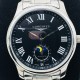 【LG Factory】新力作 浪琴Longines新款「Master Moonphase」月相日历腕表,采用ETA2824-2机芯,功能完美同步,防水深度30米,表耳线条温润流畅。表盘为大三针布局,最特别之处是表圈分钟刻度圈为立体倾斜的设计,提供出色的表盘层次感。6点的月相盘与日历功能融为一体。表盘共有3种款式:银白色麦粒纹搭配衬线体阿拉伯数字时标,黑色麦粒纹搭配罗马数字时标,蓝色日晖纹搭配棍状时标 ,直径40毫米,厚度10毫米,意大利进口小牛皮 原装蝴蝶扣 ⚠️请认准独家品质!LG品质 值得信赖! 【LG Factory】新力作 浪琴Longines新款「Master Moonphase」月相日历腕表,采用ETA2824-2机芯,功能完美同步,防水深度30米,表耳线条温润流畅。表盘为大三针布局,最特别之处是表圈分钟刻度圈为立体倾斜的设计,提供出色的表盘层次感。6点的月相盘与日历功能融为一体。表盘共有3种款式:银白色麦粒纹搭配衬线体阿拉伯数字时标,黑色麦粒纹搭配罗马数字时标,蓝色日晖纹搭配棍状时标 ,直径40毫米,厚度10毫米,意大利进口小牛皮 原装蝴蝶扣 ⚠️请认准独家品质!LG品质 值得信赖!
