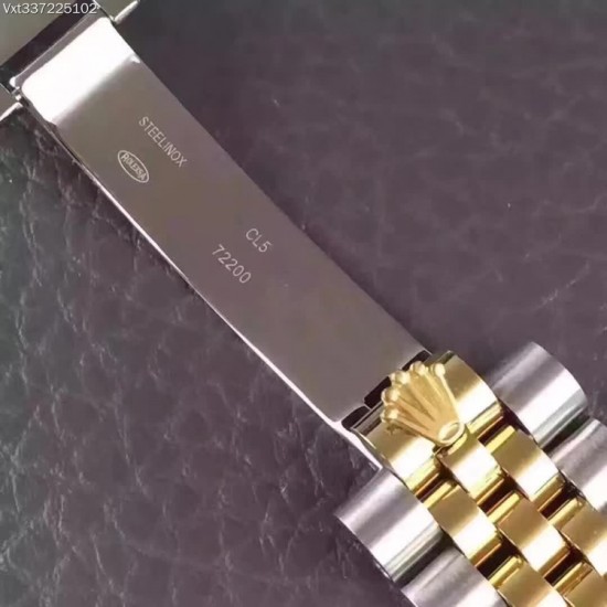 注意,注意,注意,现货提供,LG厂出品土豪订制版18K金包金版劳力士腕表———————————品牌:劳力士 Rolex系列:日志型系列款式:126333 镶钻腕表尺寸:41mm机芯:2836自动上链机芯功能:时、分、秒、日期显示表壳:316精钢外层包18K金镜面:蓝宝石镜面表带:精钢表带表扣:折叠扣防水:50米 注意,注意,注意,现货提供,LG厂出品土豪订制版18K金包金版劳力士腕表———————————品牌:劳力士 Rolex系列:日志型系列款式:126333 镶钻腕表尺寸:41mm机芯:2836自动上链机芯功能:时、分、秒、日期显示表壳:316精钢外层包18K金镜面:蓝宝石镜面表带:精钢表带表扣:折叠扣防水:50米
