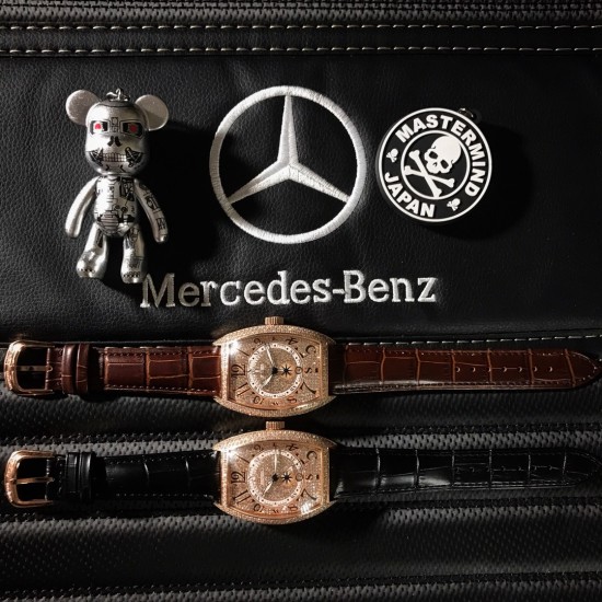 法兰克 穆勒(Franck Muller)⌚️51*17mm 全自动机械机芯独特复古的酒桶壳身设计就像美式嘻皮士的皮衣敢梦想 享自由 法兰克 穆勒(Franck Muller)⌚️51*17mm 全自动机械机芯独特复古的酒桶壳身设计就像美式嘻皮士的皮衣敢梦想 享自由
