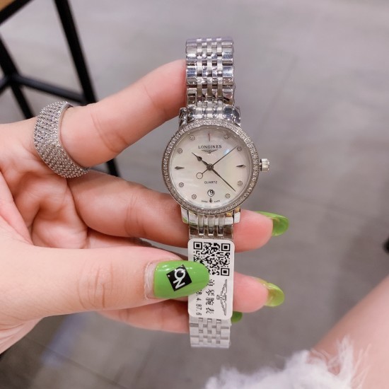 爆款浪琴女表316精钢表带 进口石英机芯（精准）耐磨蓝光玻璃。尺寸：女直径30mm厚10mm